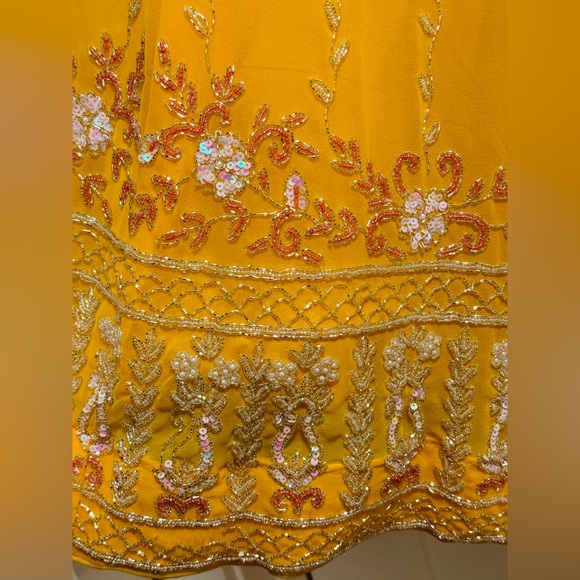 Yellow Heavy Lehnga BRAND NEW for any indian event - Picture 3 of 4
